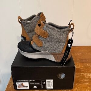 Sorel Children’s Out ‘n About Waterproof Snow Boots - Gray and Tan